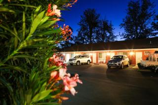 Akuna Motor Inn and Apartments - Dubbo - 0