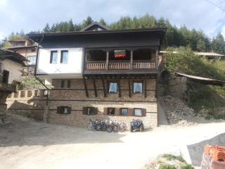 Macedonia Guest House - Gostun - 2