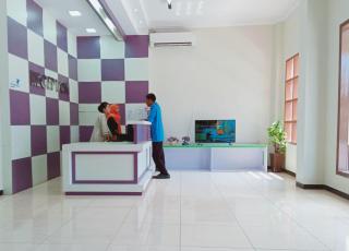 SMESA Edotel Syariah Surabaya Mitra RedDoorz - Wonokromo - 9