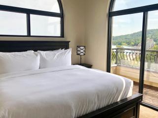 D'Monaco Resort Condos on Table Rock Lake - 1