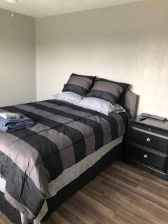 Downtown Contemporary yet Cozy Fun - 5