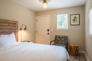 Cottages On River Road - Guerneville - 4