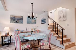 Sunny's Santa Barbara Beach House - 5