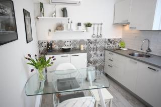 Charming Seaside Apartment - Primošten - 6