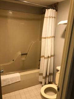 Econo Lodge Athens I-75 - 7