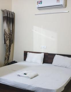 Golden Guest House - Ludhiana - 0
