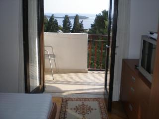 Apartments and Rooms Rogosic - Hvar - 3