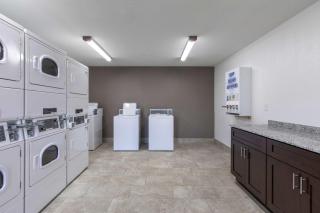 Studio 6-Greenville, SC - I-85 Near Downtown - Greenville - 1