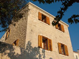 Oldhouse Tučepi - 2
