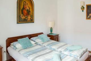 8 Small and cozy Suite - 1