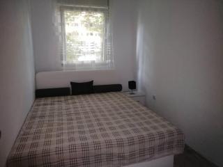 Yellow apartment, central Podgorica - Podgorica - 3