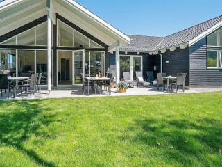 18 person holiday home in Hasselberg - Kappeln - 0
