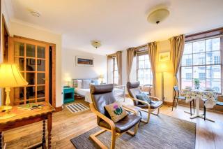 JOIVY Royal Mile Studio in Prime Location - 5