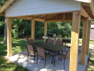 Early American Motel - 2