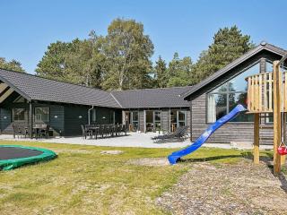 Eight-Bedroom Holiday home in Frederiksværk - Melby - 9