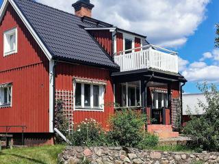 Five-Bedroom Holiday home in Hova 2 - Berga - 0