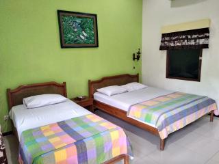 Enny's Guest House - Malang - 6