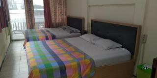 Enny's Guest House - Malang - 8
