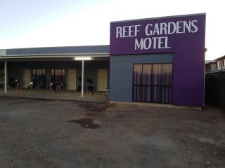 Reef Gardens Motel - Proserpine - 8