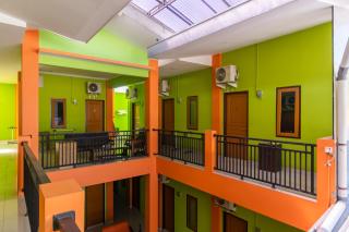 RedDoorz near Kejaksan Station Cirebon 2 - Cirebon - 6