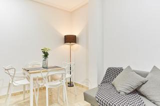 LEEWAYS APARTMENT III in GRAN VÍA - Madrid - 5