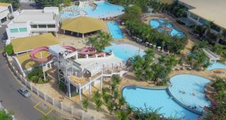 LACQUA Di ROMA COM PISCINA DE ONDAS - Caldas Novas - 8