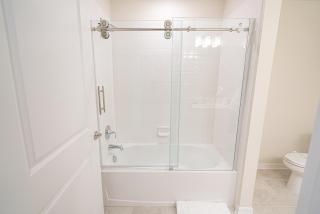 Only 5 Miles from Disney! Free Water Park! 2 Bed, 2 Bath Condo, Sleeps 8 - Kissimmee - 7