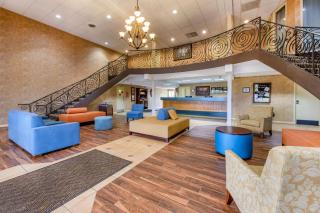 Econo Lodge Inn & Suites Triadelphia - Wheeling - Triadelphia - 8