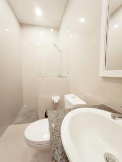 Berawa Dini Guesthouse - Canggu - 5