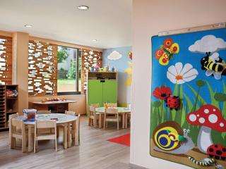 Roda Beach Resort & Spa - 3