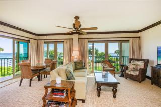 Waipouli Beach Resort VIP Ocean Front Penthouse Villa! AC Pool - Kapaa - 0