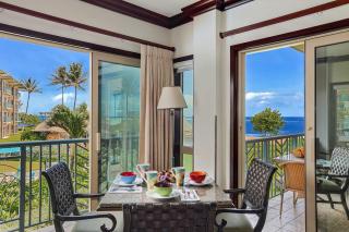 Waipouli Beach Resort Exquisite Ocean View Condo With Beach Front View! AC Pool - Kapaa - 9