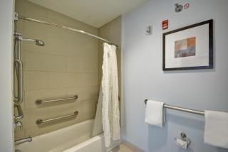 Hyatt House Naperville/Warrenville - 7