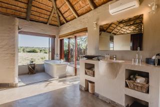 Hlosi Game Lodge - Amakhala Game Reserve - Amakhala Game Reserve - 1