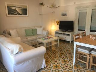 Flora's House & Cave Winery - Pyrgos - 1
