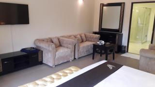 MaryLeena Hotel Gulberg - 2