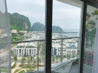 BunHomestay SPACIOUS 4 Bedroom CITY&SEA View 1 min walk to SEA - Ha Long - 3