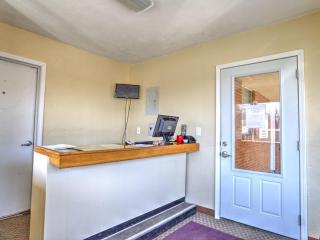 Windsor Crossroads Motel - 2