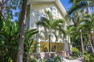 Miami River Inn by Renzzi - Miami - 5