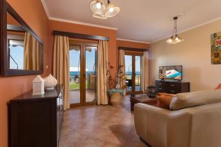 Venetico Beachfront Apartments & Suites - 2 Bedroom Apartment - Argassi - 9