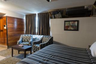 Deluxe Inn - 9