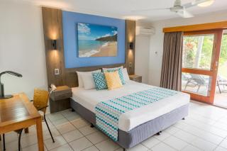 Turtle Cove Beach Resort - Adults Only LGBTQIA & Allies - Oak Beach - 3