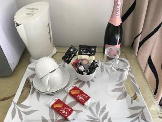 West End Lodge - Esher - 1