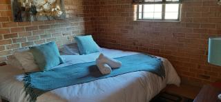 Twin Peaks Cottages and Horse Trekking - Maseru - 3
