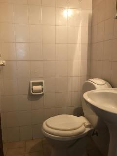 Departamento amoblado en pleno centro, con cochera - Bahía Blanca - 3