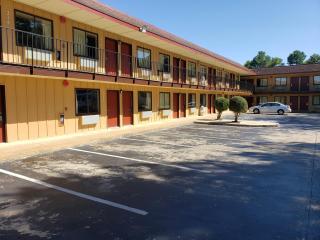 Super 7 Inn - Memphis - 1