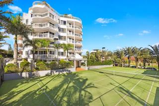 Beachside Resort Kawana Waters - Buddina - 3