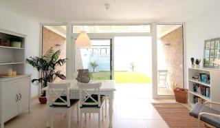 Ground floor apartment suite with private garden, Los Charcos - Costa Teguise - 9