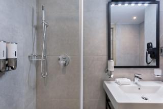 Azur Hotel by ST Hotels - Il-Gżira - 2