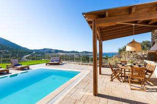 Oraia Eleni Villa, with Pool, BBQ, Playground & SeaViews, By ThinkVilla - Balíon - 3